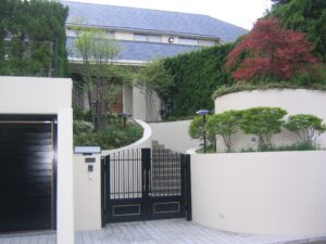 兵庫県西宮市　Ａ様邸　居宅・門廻りフッ素塗装工事の施工事例画像