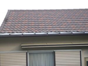 吹田市K邸　陶器瓦から金属瓦へ葺き替えの施工事例画像