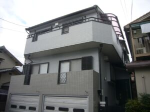 茨木市H邸　外壁シリコン塗装・カラーベスト屋根塗装の施工事例画像