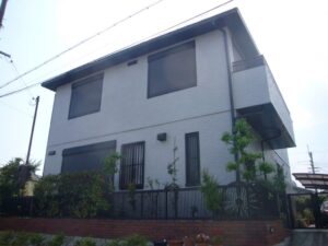 箕面市　外壁フッソ塗装・屋根ガイナ塗装の施工事例画像