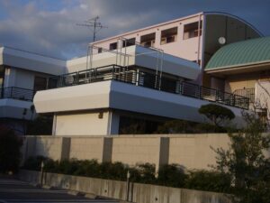 豊中市施工例　外壁シリコン塗装の施工事例画像