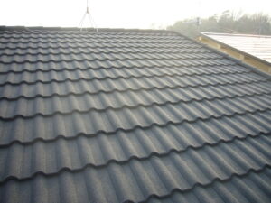 神戸市　セキスイＵ瓦から金属瓦へ葺き替えの施工事例画像