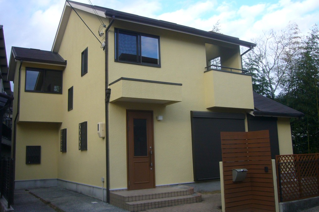 箕面市　外壁塗装工事　シリコン塗装