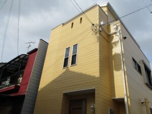豊中市でサイディング外壁を耐用年数１５年のパーフェクトトップで塗り替えの施工事例画像