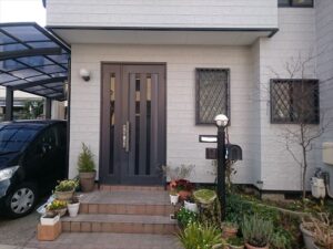 吹田市にて外壁塗装、サイディング目地打ち替えをしましたの施工事例画像