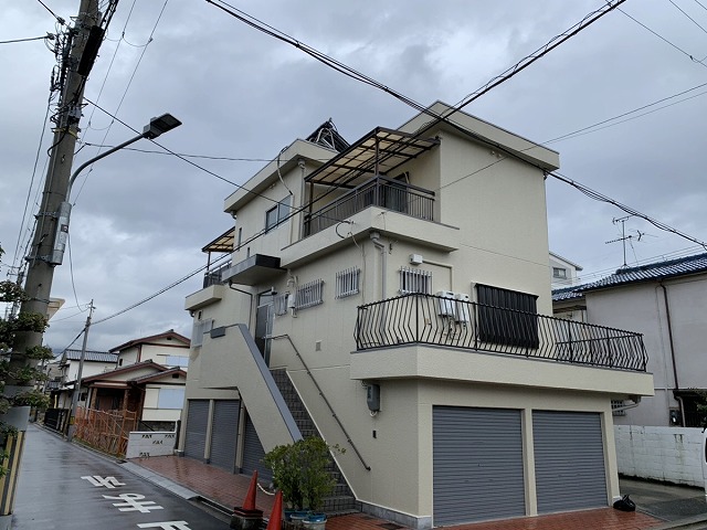 東大阪市で３階建て住宅の外壁塗装と屋上防水工事で雨漏りも解消